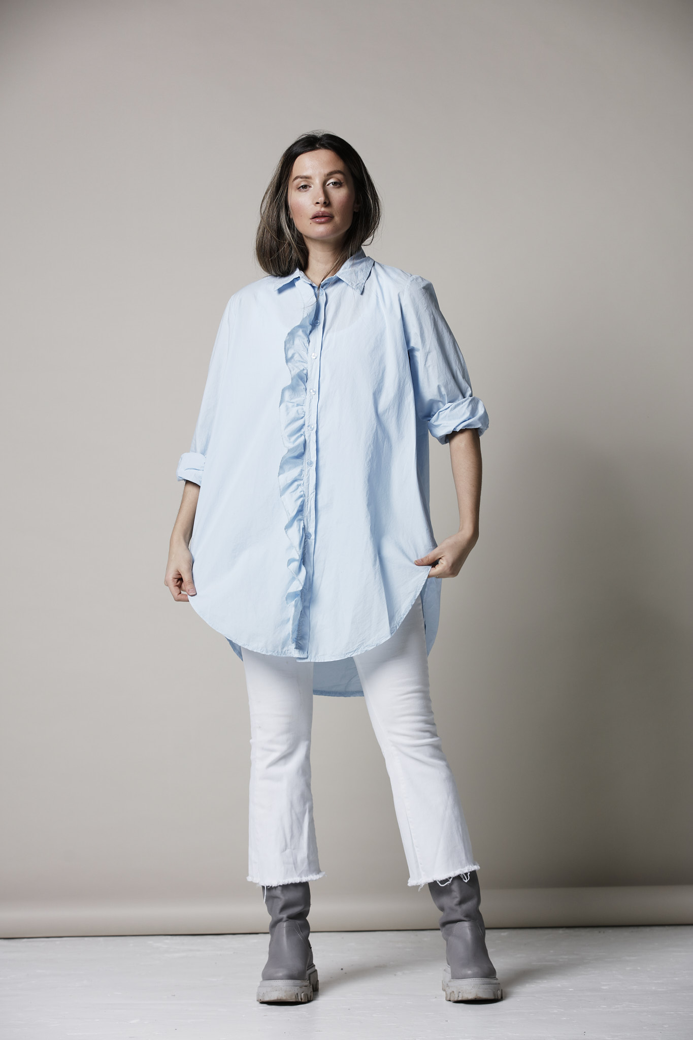 GIRLFRIEND LONG SHIRT LIGHT BLUE - Image 2