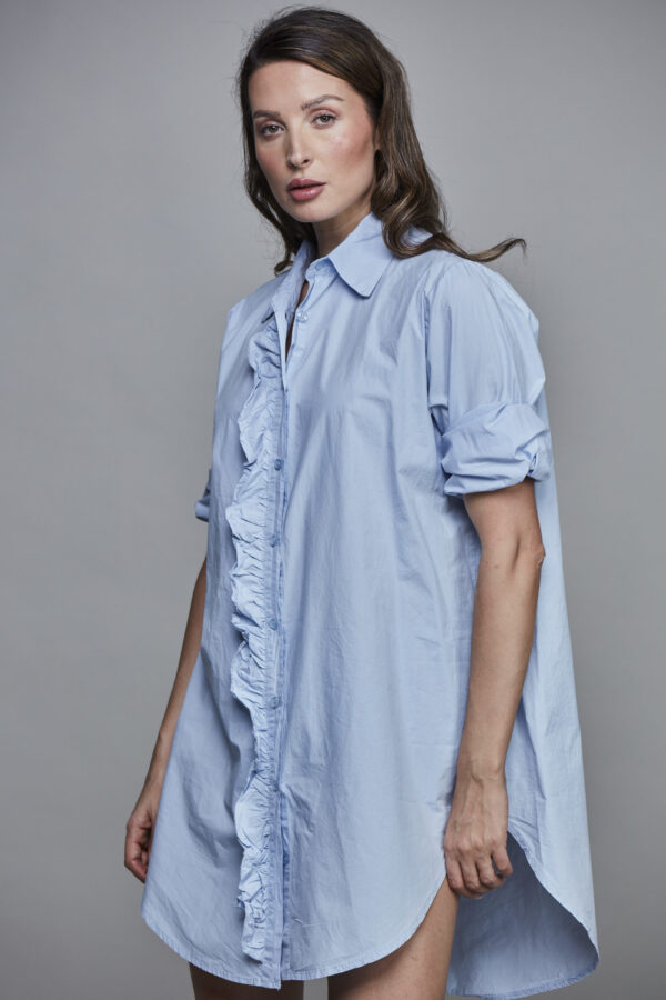 GIRLFRIEND LONG SHIRT LIGHT BLUE